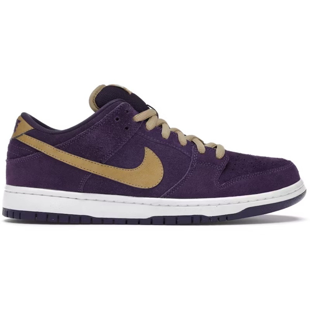 NIKE CROWN ROYAL 
SUPER RARE 
RETAIL OF  OVER $500